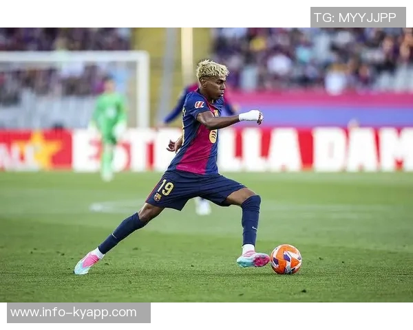 皇马球迷回应亚马尔嘲讽:明天让他们见识我们的实力 皇马球迷回应亚马尔嘲讽:明天让他们见识我们的实力